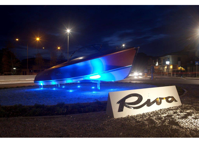 The roundabout dedicated to Riva has been inaugurated. Sarnico celebrates one of its most important ambassadors in the world