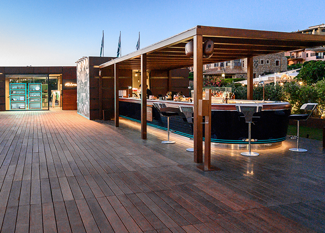 Riva Lounge inaugura al Waterfront di Porto Cervo