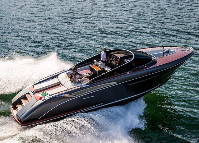 Ferretti Group is the star of The Venice Boat Show with the World Premiere of wallypower58. 