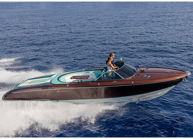 Riva Anniversario: the open powerboat that is already a legend. <br />
 